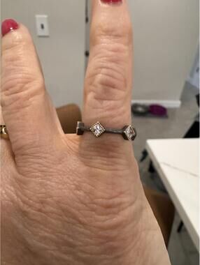 Frieda Rothman FR 925 stacking ring, sterling silver with CZ’s